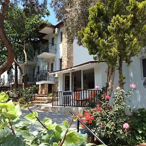 3* Otel R.e.d.